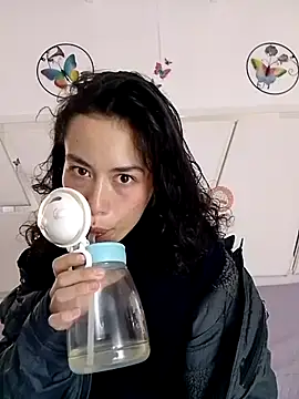 Snapshot of oblivionlove chatting on 12/04/25, 08:50 oblivionlove online show from 12/04/25, 08:50