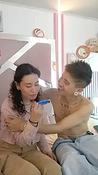 Snapshot of oblivionlove chatting on 12/17/25, 06:36 oblivionlove online show from 12/17/25, 06:36