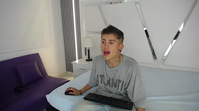 oblivionlove online show from 03/10/26, 09:31