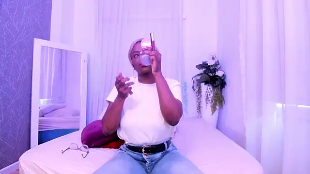 LolaJenkinss online show from 10/17/25, 01:14