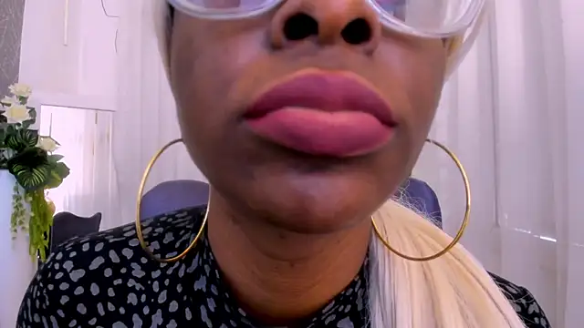 LolaJenkinss online show from 11/29/25, 01:14