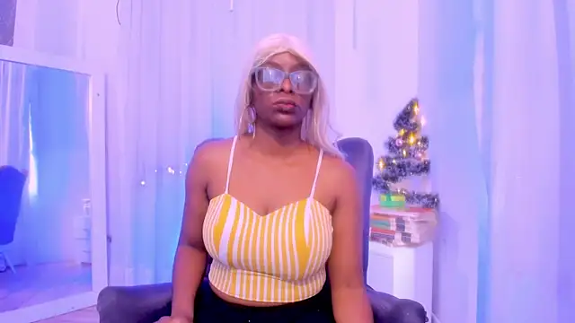 LolaJenkinss online show from 12/15/25, 12:42