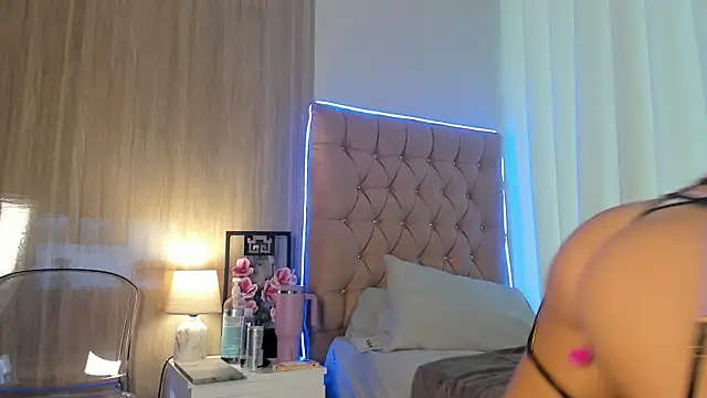 Snapshot of Salytexas chatting on 11/14/25, 09:02 Salytexas online show from 11/14/25, 09:02