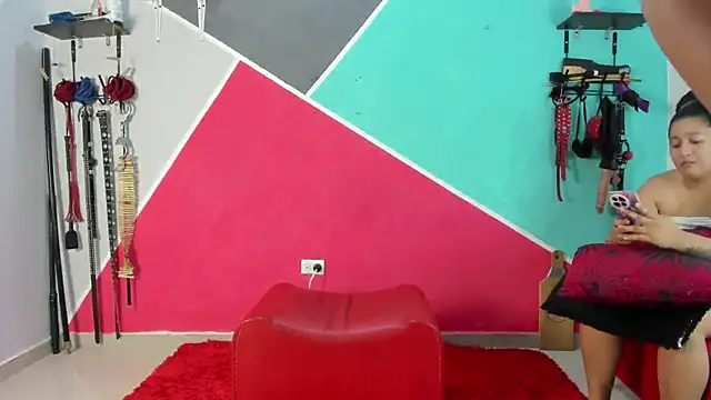 fantasy girls BDSM online show from 09/30/25, 01:43