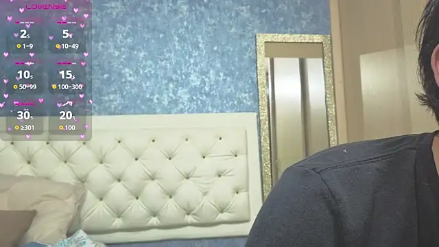 Snapshot of owen_desmond chatting on 10/22/25, 02:56 owen desmond online show from 10/22/25, 02:56