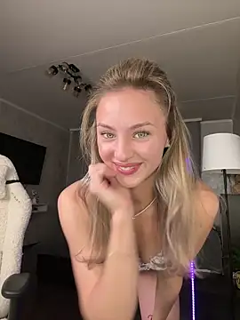 Mally Say online show from 10/30/25, 08:31