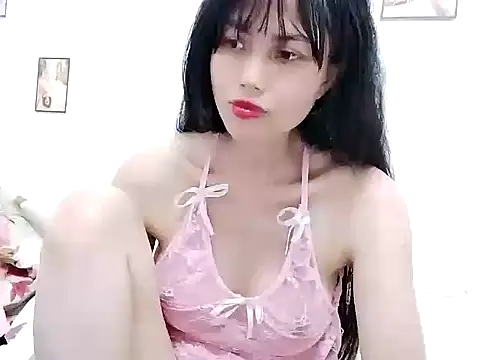 Snapshot of Loveyou202 chatting on 04/24/26, 08:28 Loveyou202 online show from 04/24/26, 08:28