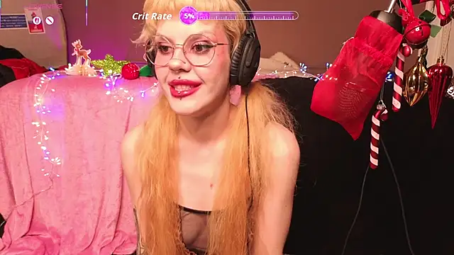 Snapshot of tacodeluxxxe chatting on 12/19/25, 01:34 tacodeluxxxe online show from 12/19/25, 01:34