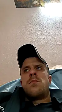 Snapshot of Adidas7217 chatting on 09/30/25, 07:30 Adidas7217 online show from 09/30/25, 07:30