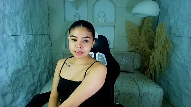 ambarina r online show from 11/09/25, 12:36