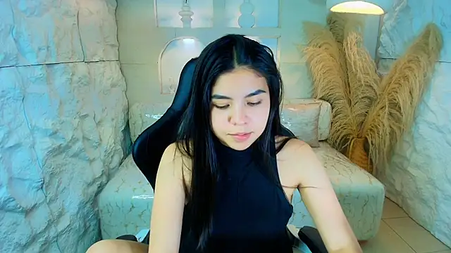 ambarina r online show from 11/25/25, 03:17