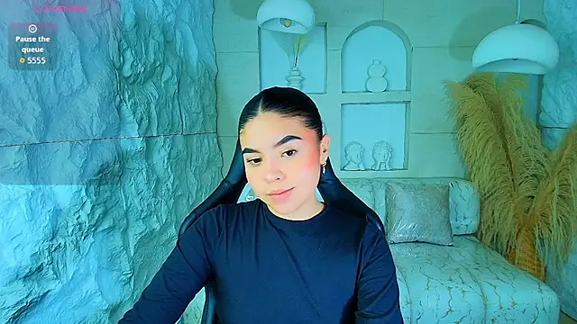 ambarina r online show from 12/04/25, 03:38