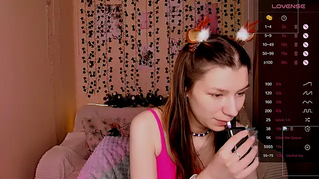 LinaBlossom  online show from 12/21/25, 06:09