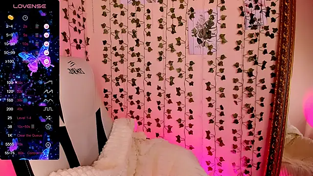 LinaBlossom  online show from 02/24/26, 08:23