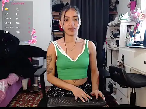 pocahot222 online show from 10/11/25, 12:10