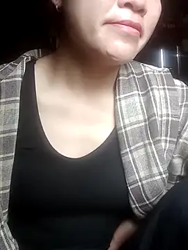 Snapshot of Norah-h chatting on 04/19/26, 02:11 Norah-h online show from 04/19/26, 02:11
