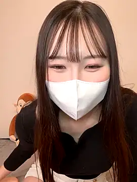 Snapshot of cococ_55 chatting on 11/10/25, 02:49 cococ 55 online show from 11/10/25, 02:49