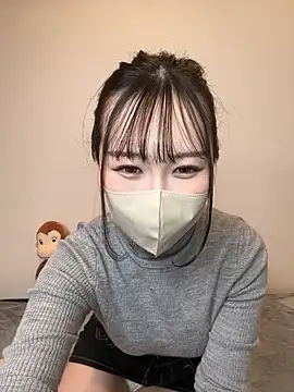 Snapshot of cococ_55 chatting on 11/23/25, 02:06 cococ 55 online show from 11/23/25, 02:06