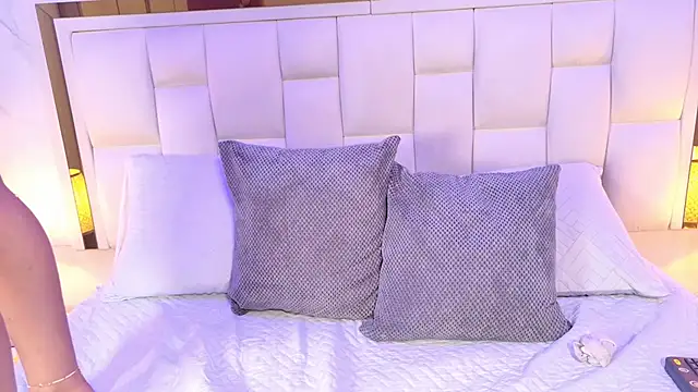 samanthaa sm online show from 05/19/26, 03:02