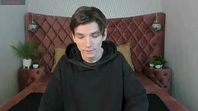 Snapshot of alfred_joness chatting on 10/22/25, 06:46 alfred joness online show from 10/22/25, 06:46