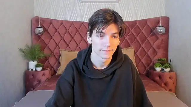 Snapshot of alfred_joness chatting on 10/29/25, 07:21 alfred joness online show from 10/29/25, 07:21