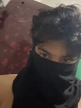 Snapshot of hiii_hottea chatting on 12/14/25, 12:43 hiii hottea online show from 12/14/25, 12:43