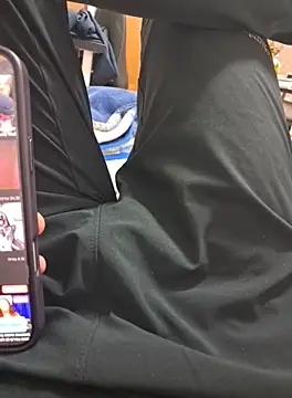 Snapshot of hhhajjib chatting on 10/08/25, 06:05 hhhajjib online show from 10/08/25, 06:05