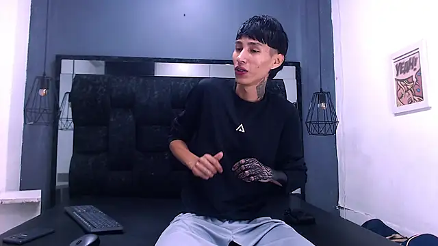 Snapshot of Daniel_delux_ chatting on 11/10/25, 11:53 Daniel delux online show from 11/10/25, 11:53