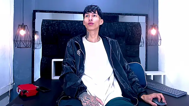 Snapshot of Daniel_delux_ chatting on 12/03/25, 11:08 Daniel delux online show from 12/03/25, 11:08