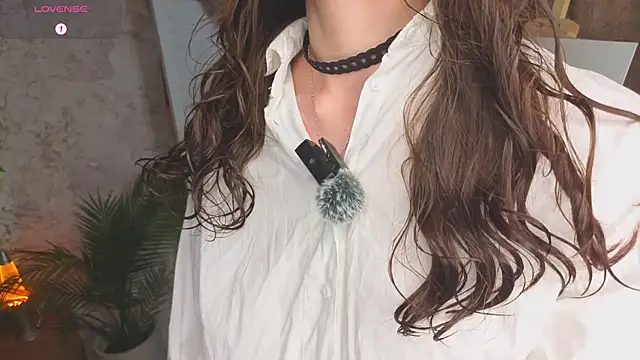 ReneeLippeatt online show from 11/29/25, 08:45