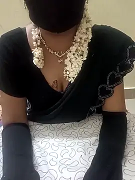 Snapshot of jasminetaml chatting on 11/06/25, 08:10 jasminetaml online show from 11/06/25, 08:10