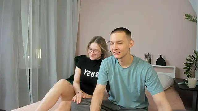 LisaRiza online show from 10/24/25, 10:11