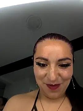 Snapshot of Alisson_Stonee chatting on 04/17/26, 08:45 Alisson Stonee online show from 04/17/26, 08:45