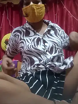 Snapshot of Mansi01 chatting on 10/18/25, 10:54 Mansi01 online show from 10/18/25, 10:54