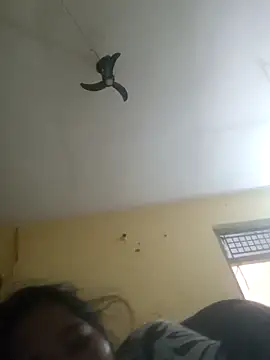 Snapshot of Mansi01 chatting on 10/28/25, 02:59 Mansi01 online show from 10/28/25, 02:59