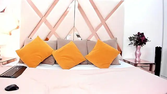 carlafontaine online show from 10/21/25, 05:24