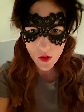 Snapshot of Naughty-Layla chatting on 10/10/25, 05:28 Naughty-Layla online show from 10/10/25, 05:28