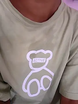 Snapshot of anayahotty chatting on 10/05/25, 05:28 anayahotty online show from 10/05/25, 05:28