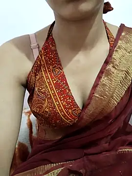 Snapshot of anayahotty chatting on 10/12/25, 10:31 anayahotty online show from 10/12/25, 10:31