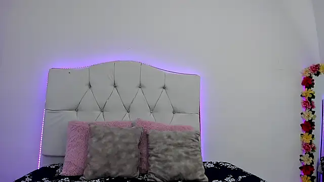 Snapshot of celestederek chatting on 01/12/26, 07:19 celestederek online show from 01/12/26, 07:19