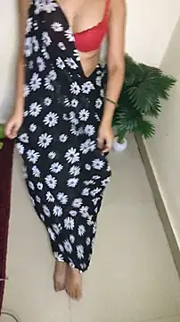 Snapshot of hotestfantasy chatting on 04/24/26, 08:33 hotestfantasy online show from 04/24/26, 08:33