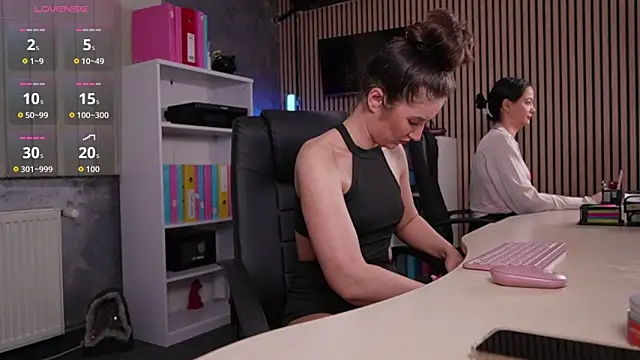 OfficeGirls online show from 02/04/26, 07:20