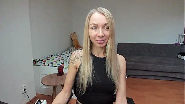 Snapshot of AlisiaCat chatting on 04/22/26, 06:49 AlisiaCat online show from 04/22/26, 06:49