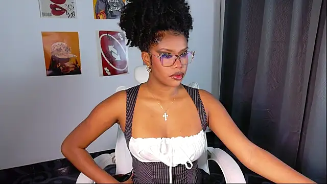 Snapshot of kehlannis_ chatting on 07/15/26, 06:35 kehlannis online show from 07/15/26, 06:35