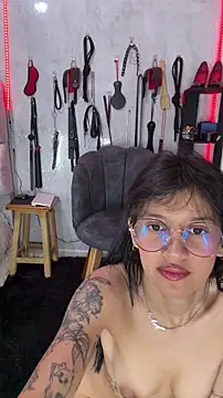 Snapshot of AriadneNort chatting on 06/07/26, 06:33 AriadneNort online show from 06/07/26, 06:33