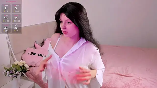 Snapshot of AishaAysitt chatting on 09/26/25, 03:32 AishaAysitt online show from 09/26/25, 03:32