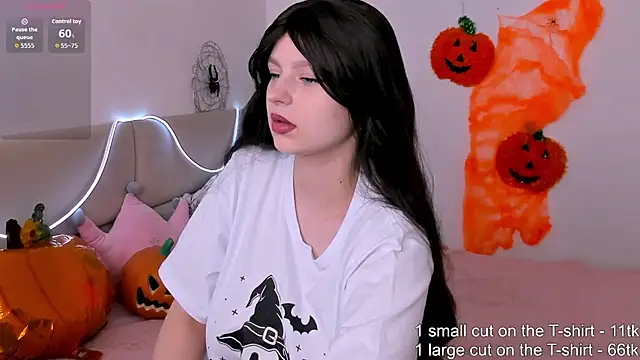 Snapshot of AishaAysitt chatting on 11/01/25, 03:19 AishaAysitt online show from 11/01/25, 03:19