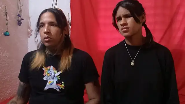 Snapshot of Couple_Moth666 chatting on 10/09/25, 08:40 Couple Moth666 online show from 10/09/25, 08:40