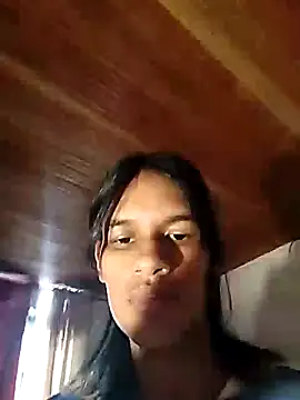 Snapshot of Couple_Moth666 chatting on 10/12/25, 03:44 Couple Moth666 online show from 10/12/25, 03:44