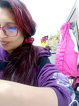 VictoriaSpenser online show from 12/14/25, 04:07